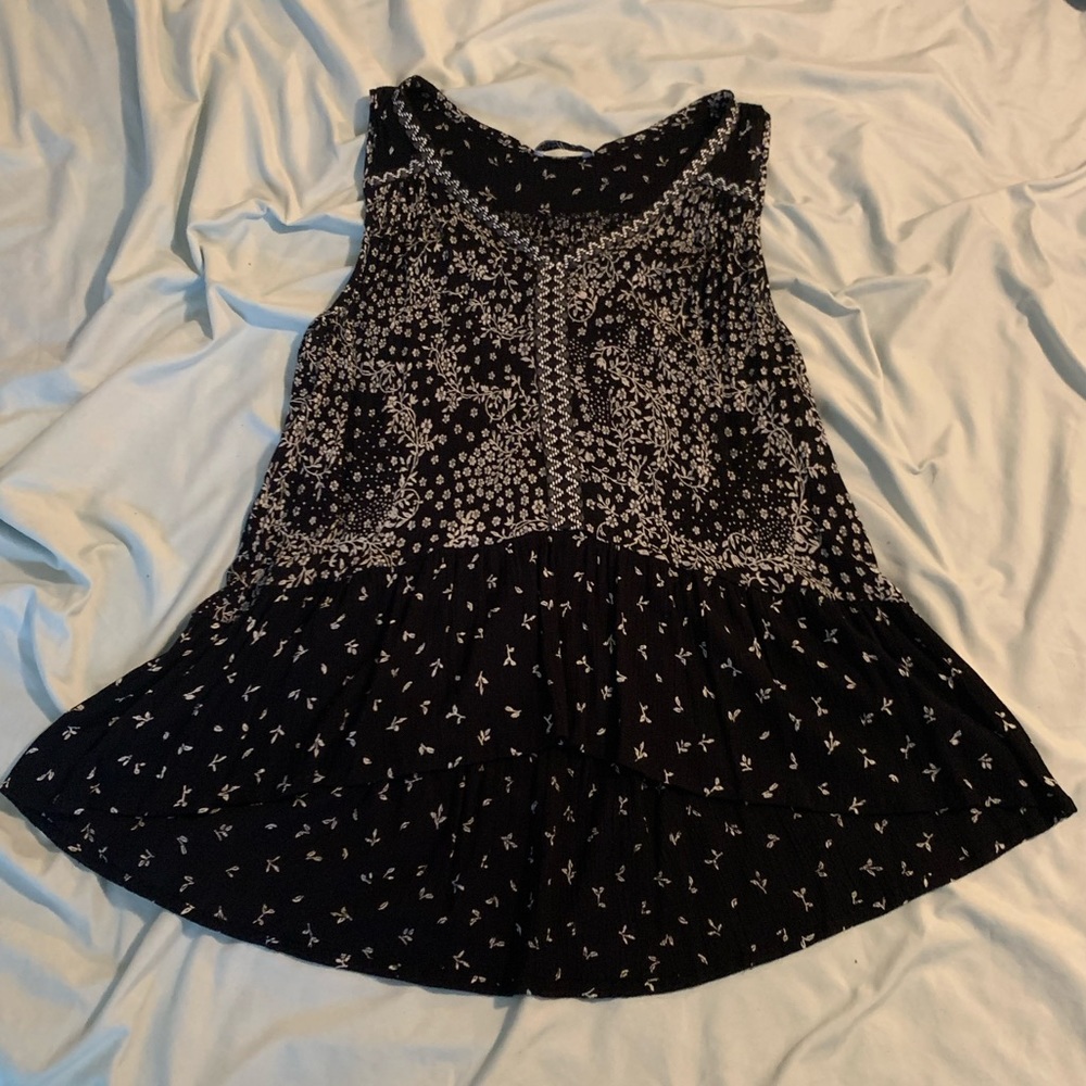 Sleeveless Flounce Top